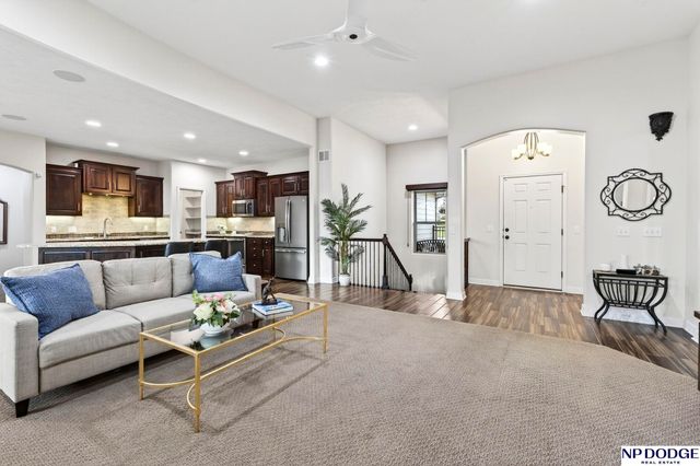 4735 S 154th Plaza, Omaha, NE 68137