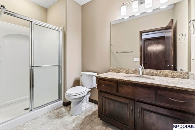 4735 S 154th Plaza, Omaha, NE 68137