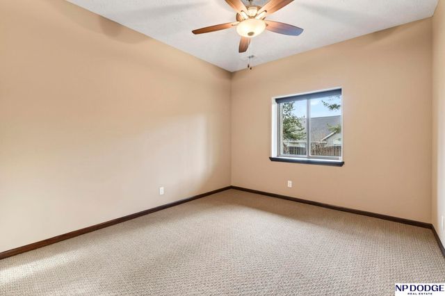 4735 S 154th Plaza, Omaha, NE 68137