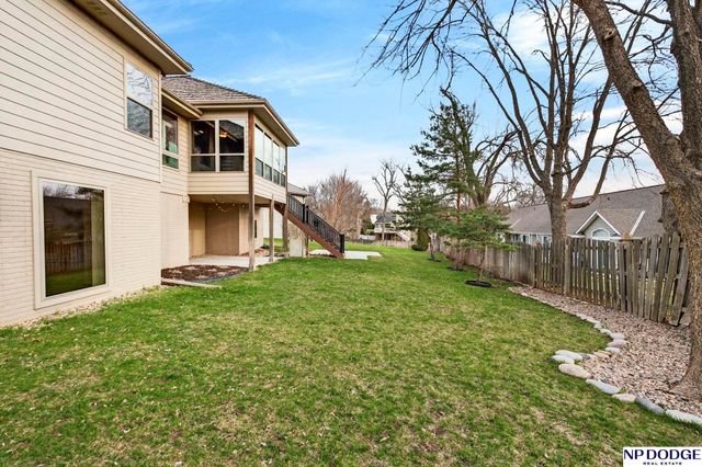4735 S 154th Plaza, Omaha, NE 68137