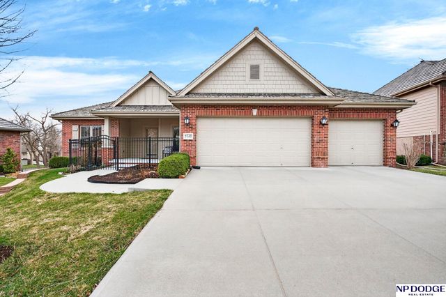 4735 S 154th Plaza, Omaha, NE 68137