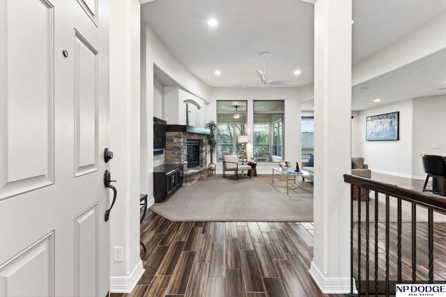 4735 S 154th Plaza, Omaha, NE 68137