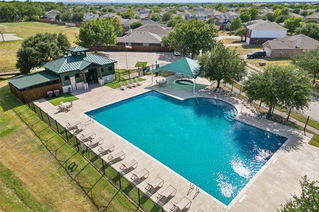 902 Post Oak Trail, Anna, TX 75409