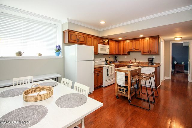 15 Garfield Avenue 102, Avon-by-the-sea, NJ 07717