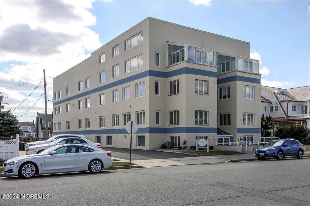 15 Garfield Avenue 102, Avon-by-the-sea, NJ 07717