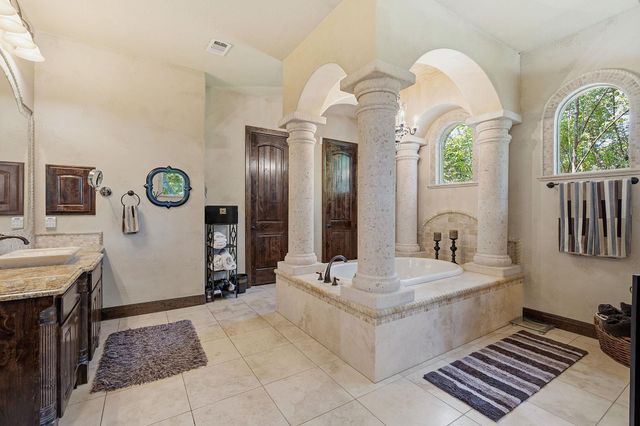 816 Brave Face ST, Leander, TX 78641