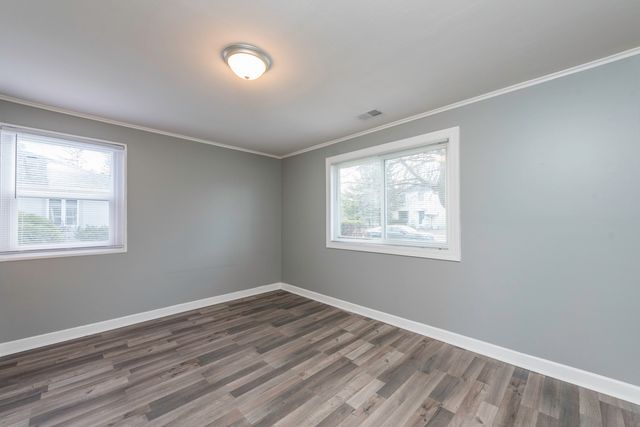 400 7th Avenue, Libertyville, IL 60048