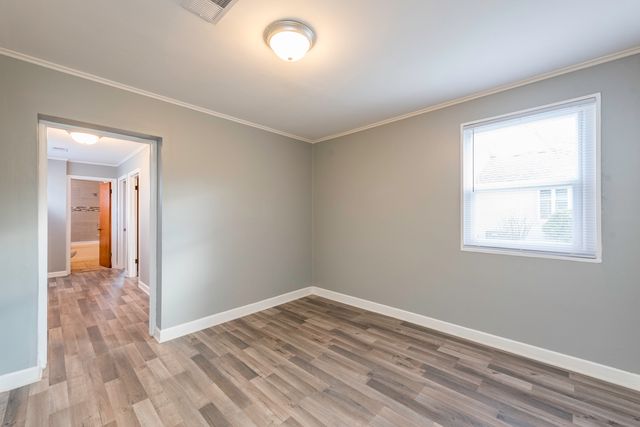400 7th Avenue, Libertyville, IL 60048