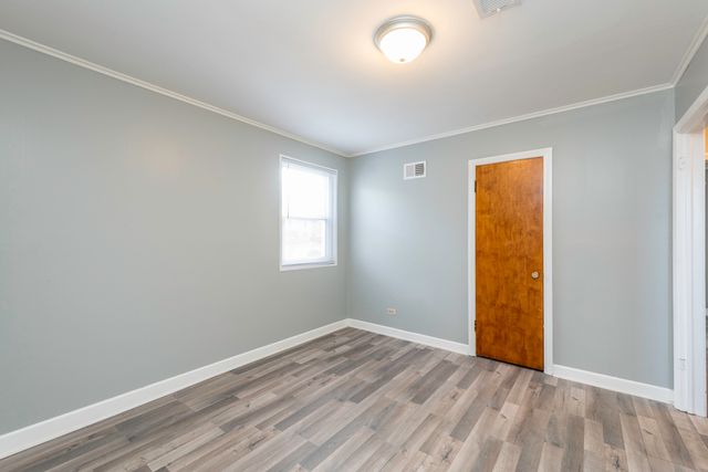 400 7th Avenue, Libertyville, IL 60048