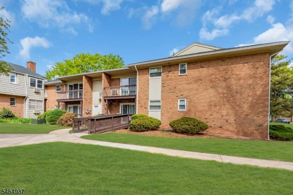 527 Andria Ave, Hillsborough Twp., NJ 08844 — photo 2