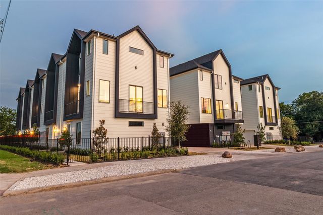 3308 Birmingham Avenue C11, Dallas, TX 75210