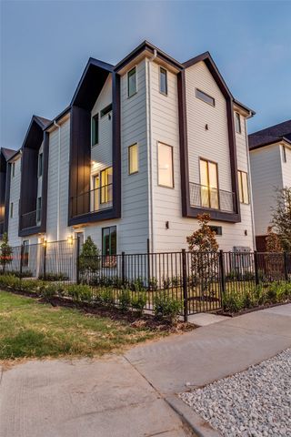 3308 Birmingham Avenue C11, Dallas, TX 75210