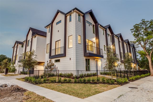 3308 Birmingham Avenue C11, Dallas, TX 75210