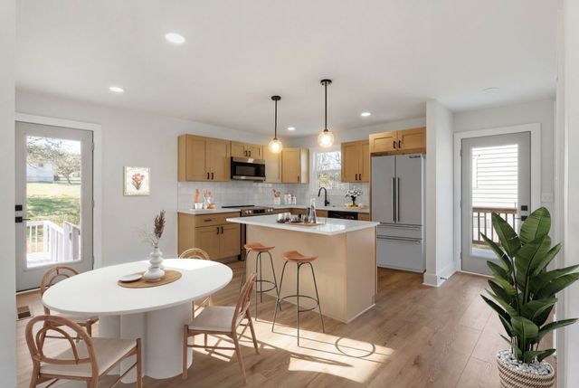 3004 Lakeshore Dr, Old Hickory, TN 37138