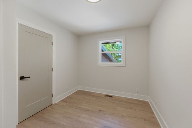 3004 Lakeshore Dr, Old Hickory, TN 37138