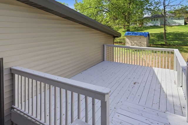 3004 Lakeshore Dr, Old Hickory, TN 37138