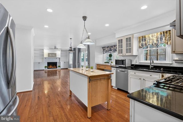 6125 SANDSTONE CT, Clifton, VA 20124