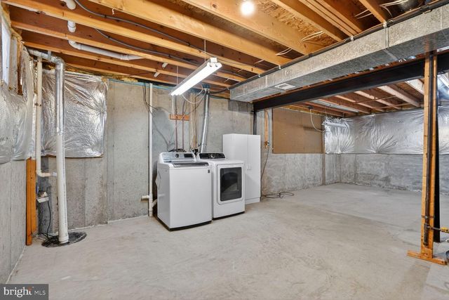 6125 SANDSTONE CT, Clifton, VA 20124