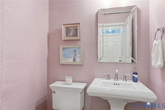 14323 Michaux Village Dr, Midlothian, VA 23113