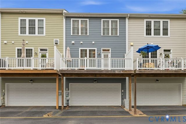 14323 Michaux Village Dr, Midlothian, VA 23113
