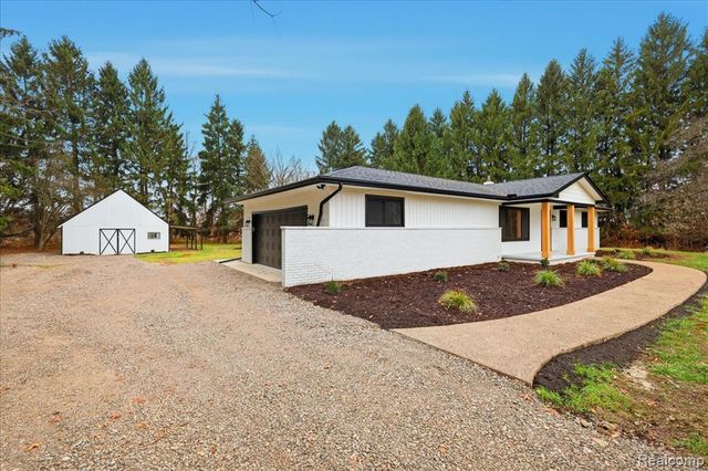 3643 Noble Road, Oxford, MI 48370