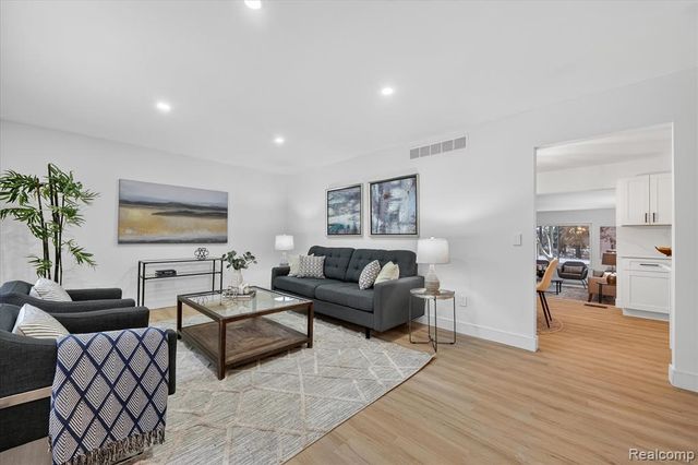 3643 Noble Road, Oxford, MI 48370