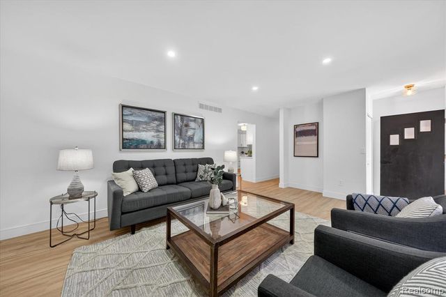 3643 Noble Road, Oxford, MI 48370