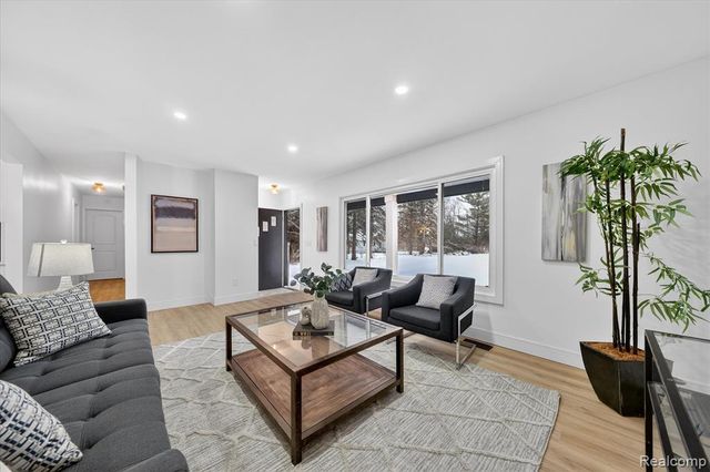 3643 Noble Road, Oxford, MI 48370