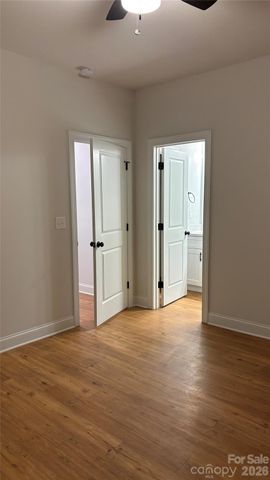 4817 Victoria Avenue, Charlotte, NC 28269
