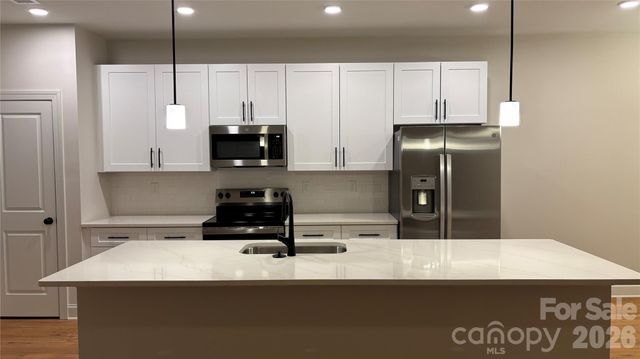 4817 Victoria Avenue, Charlotte, NC 28269