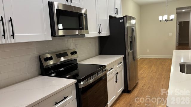 4817 Victoria Avenue, Charlotte, NC 28269