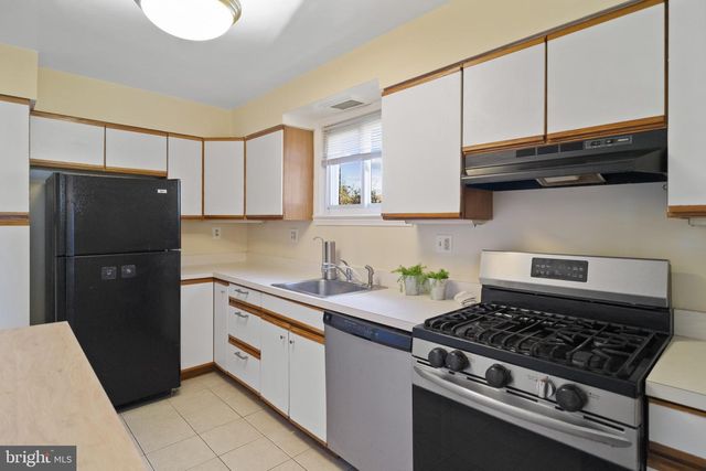 5709 WOODCREST AVE, Baltimore, MD 21215