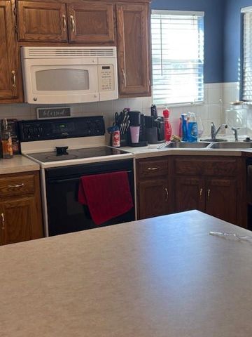 3020 Garland Street, Leavenworth, KS 66048