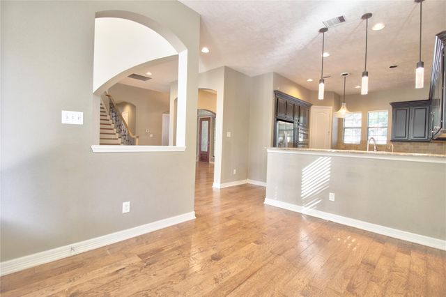 10 Spotted Lily Way, Magnolia, TX 77354