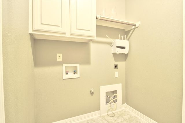 10 Spotted Lily Way, Magnolia, TX 77354