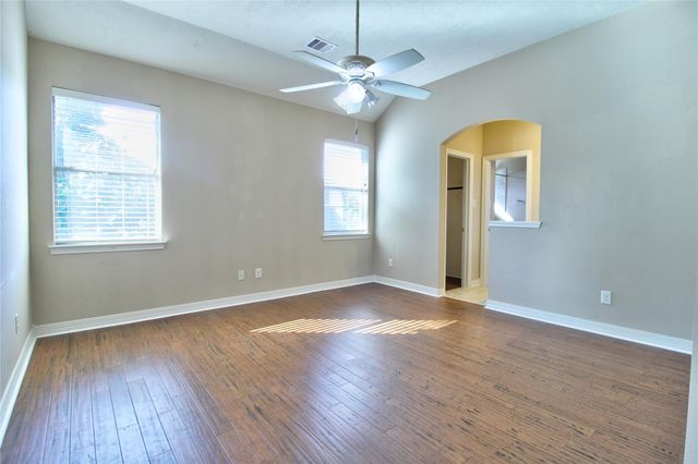 10 Spotted Lily Way, Magnolia, TX 77354