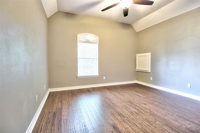 10 Spotted Lily Way, Magnolia, TX 77354