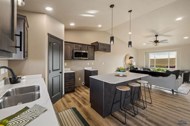 14488a BRAYLEE JO RD, Piedmont, SD 57769