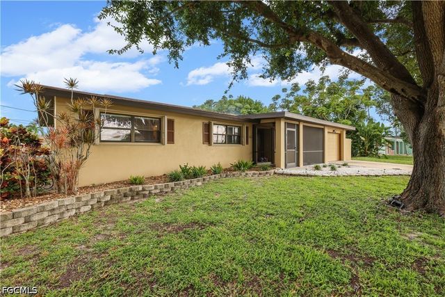 4029 Country Club BLVD, Cape Coral, FL 33904