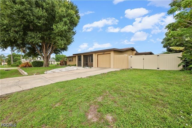 4029 Country Club BLVD, Cape Coral, FL 33904