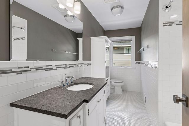 6216 Maloney Avenue, Edina, MN 55343