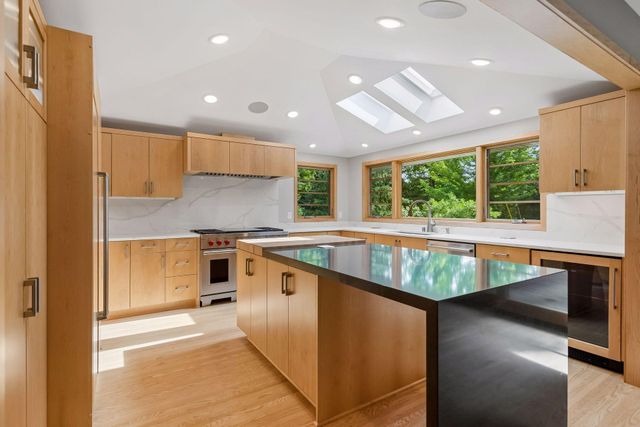 6216 Maloney Avenue, Edina, MN 55343