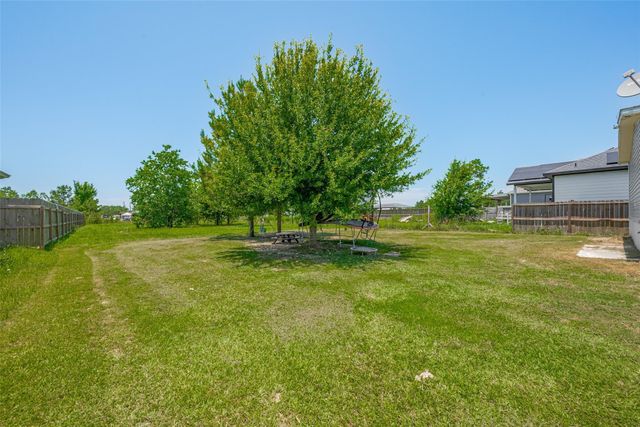 439 Road 5107, Cleveland, TX 77327