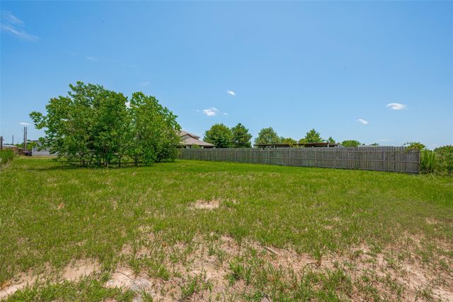 439 Road 5107, Cleveland, TX 77327