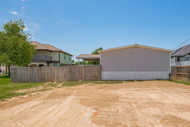 439 Road 5107, Cleveland, TX 77327