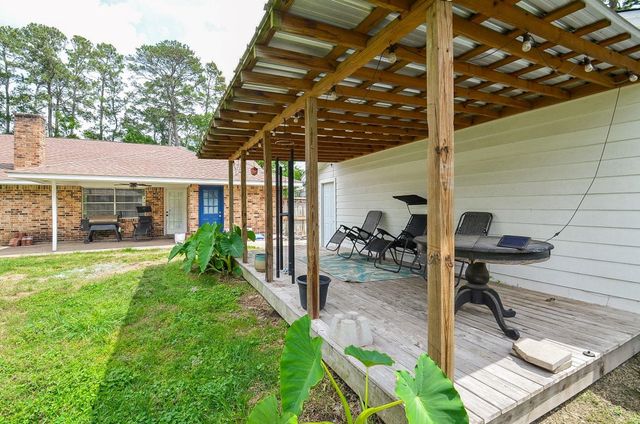 17603 Wild Oak Drive, Houston, TX 77090