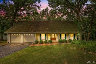 1494 Royal Springs Drive, St Louis, MO 63122