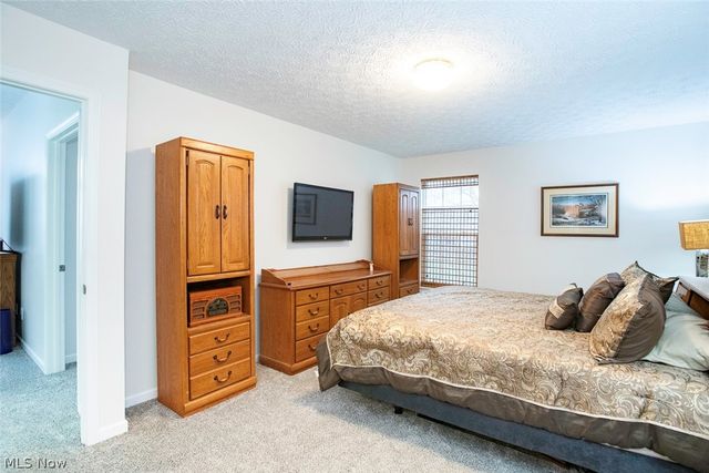 1127 Lake Meadow Lane, Brunswick, OH 44212