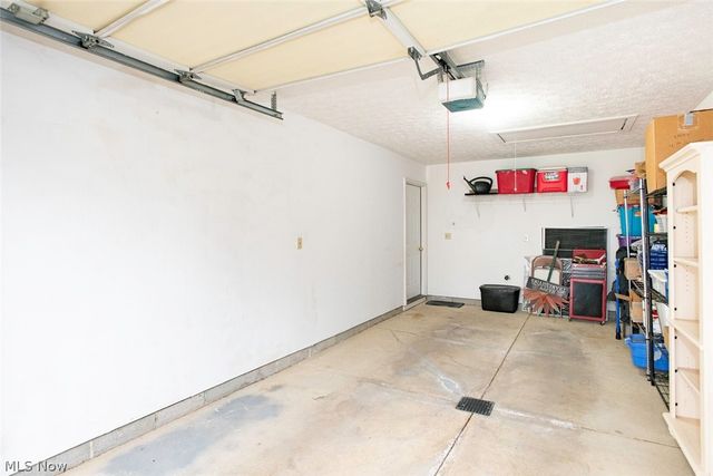 1127 Lake Meadow Lane, Brunswick, OH 44212