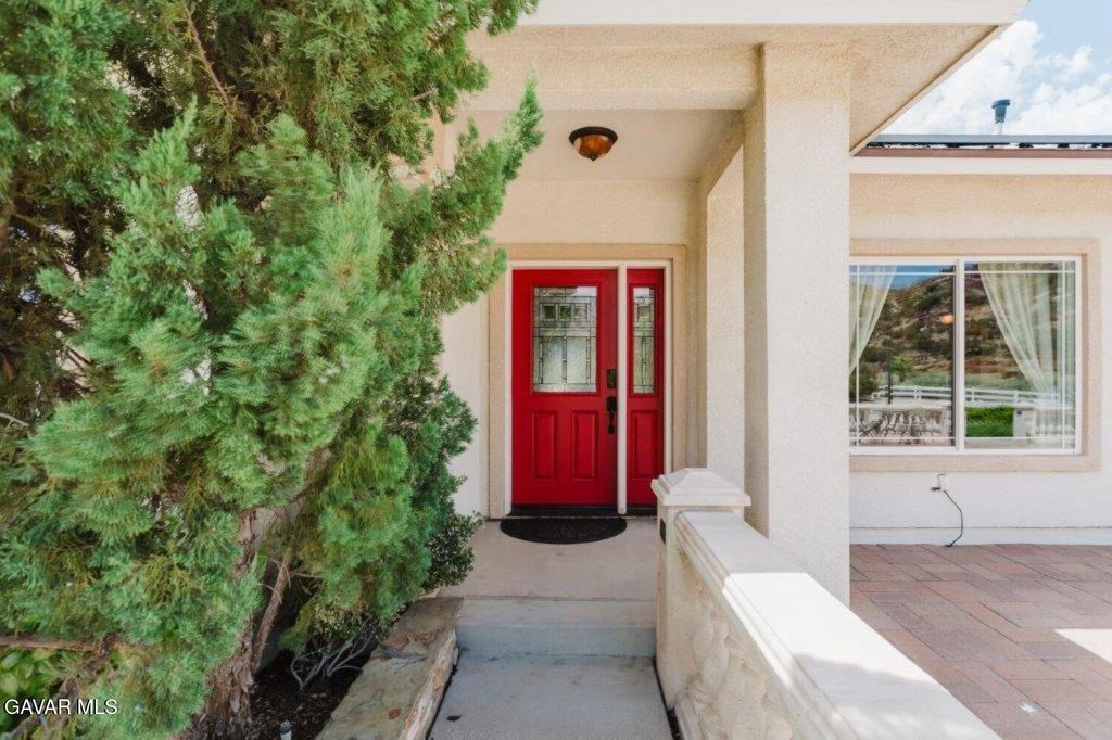 9753 Elizabeth Lake Road, Leona Valley, CA 93551
